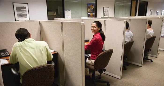 Financial services company looking for 100 agents